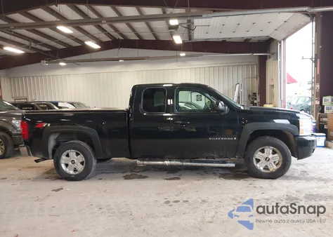 2008 Chevrolet Silverado 1500 Ltz from USA, damaged, VIN 2GCEK19J681309361